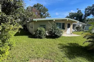 810 W Ball St, Plant City, FL 33563 - Photo 1