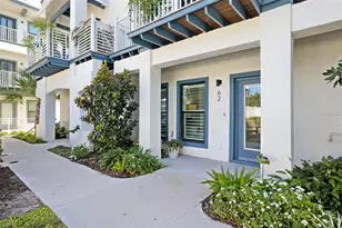 946 Highland Ave, Dunedin, FL 34698 - Photo 1