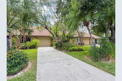 9942 Lake Seminole Drive W, Largo, FL 33773 - Photo 1
