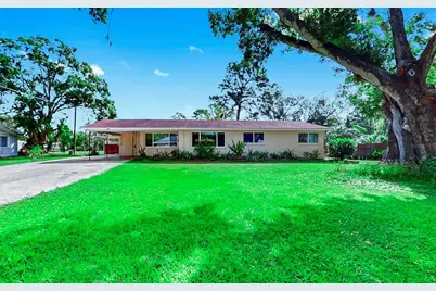 406 2nd Street SW, Ruskin, FL 33570 - Photo 1