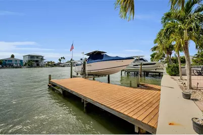 16108 6th Street E, Redington Beach, FL 33708 - Photo 1