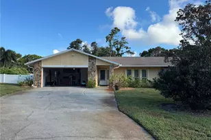 1330 Sunset Ct, Tarpon Springs, FL 34689 - Photo 1