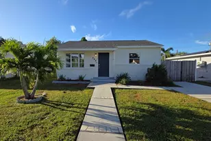 548 47th Ave N, Saint Petersburg, FL 33703 - Photo 1
