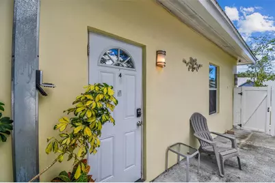 1377 S Washington Avenue #4, Clearwater, FL 33756 - Photo 1