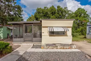 825 Oakwood Dr, Tarpon Springs, FL 34689 - Photo 1