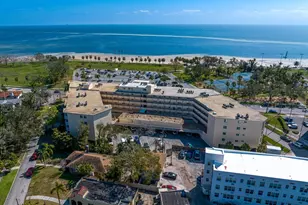 1200 N Shore Dr NE, Saint Petersburg, FL 33701 - Photo 1