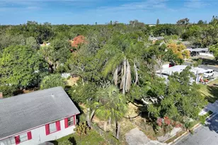 2825 N Links Ave, Sarasota, FL 34234 - Photo 1