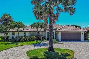1998 Kansas Ave NE, Saint Petersburg, FL 33703 - Photo 1