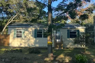 10615 Lisle St, New Port Richey, FL 34654 - Photo 1