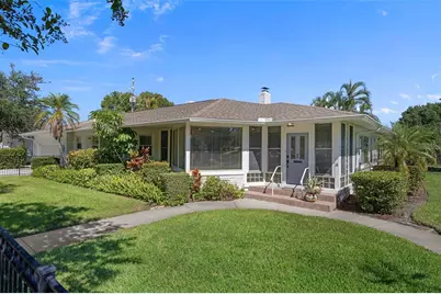 105 17th Avenue NE, Saint Petersburg, FL 33704 - Photo 1