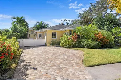 1019 Marine Street, Clearwater, FL 33755 - Photo 1