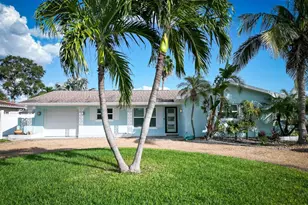 10133 4th St E, Treasure Island, FL 33706 - Photo 1