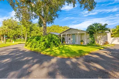 4085 42nd Avenue S, Saint Petersburg, FL 33711 - Photo 1