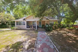 2207 Florida Ave S, Saint Petersburg, FL 33705 - Photo 1