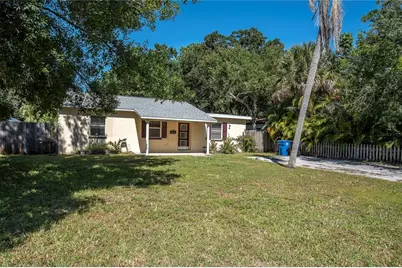 233 41st Avenue NE, Saint Petersburg, FL 33703 - Photo 1