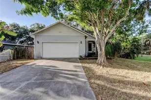2908 Williamsburg St, Sarasota, FL 34231 - Photo 1