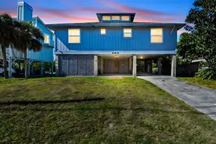 807 Seabreeze Dr, Ruskin, FL 33570 - Photo 1