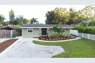 1405 10th Street S, Safety Harbor, FL 34695 - Photo 1