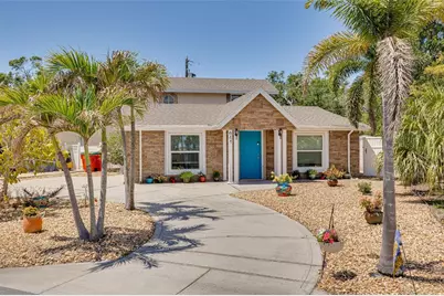 941 65th Street S, Saint Petersburg, FL 33707 - Photo 1