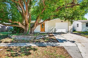 4752 Daphne St, New Port Richey, FL 34652 - Photo 1