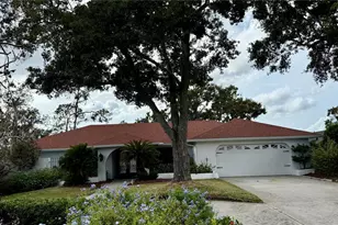 2001 Country Club Ct, Plant City, FL 33566 - Photo 1