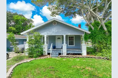 375 4th Street NW, Largo, FL 33770 - Photo 1