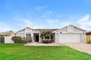 911 Delano Ct, Kissimmee, FL 34758 - Photo 1