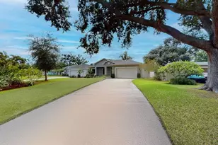 1824 Bonita Way S, Saint Petersburg, FL 33712 - Photo 1