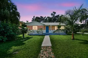 2801 Edwards Ave S, Saint Petersburg, FL 33705 - Photo 1