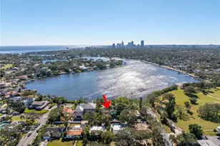 323 Coffee Pot Dr NE, Saint Petersburg, FL 33704 - Photo 1