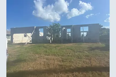 41 Mark Twain Lane, Rotonda West, FL 33947 - Photo 1