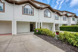 285 Madeira Cir, Tierra Verde, FL 33715 - Photo 1