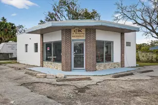 1201 N Pinellas Ave, Tarpon Springs, FL 34689 - Photo 1