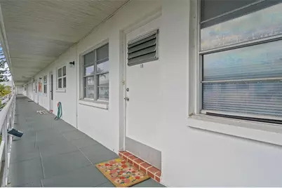 5875 18th Street N #19, Saint Petersburg, FL 33714 - Photo 1