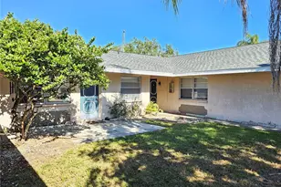 221 Northwest Jefferson Cir N, Saint Petersburg, FL 33702 - Photo 1