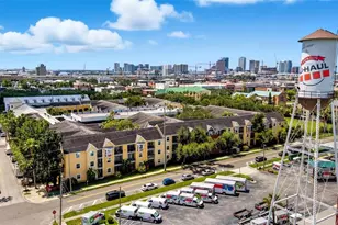 1910 E Palm Ave, Tampa, FL 33605 - Photo 1