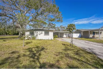 131 80th Avenue NE, Saint Petersburg, FL 33702 - Photo 1