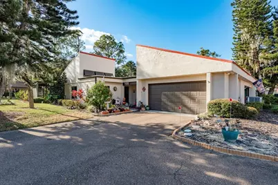 102 Capri Court S, Plant City, FL 33566 - Photo 1