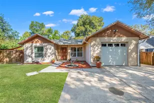 1025 W Rambla St, Tampa, FL 33612 - Photo 1