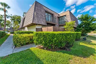 15233 W Pond Woods Dr, Tampa, FL 33618 - Photo 1
