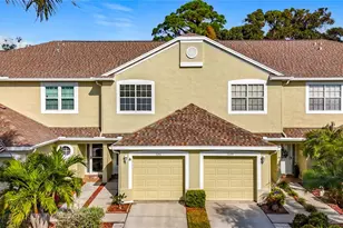 11142 Kapok Grand Cir, Saint Petersburg, FL 33708 - Photo 1