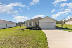 420 SW Jewel Lk Dr, Lake City, FL 32024 - Photo 1
