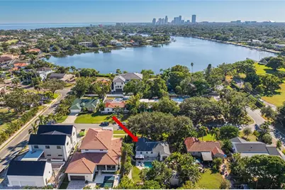 325 33rd Avenue NE, Saint Petersburg, FL 33704 - Photo 1