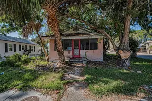 431 Grand Blvd, Tarpon Springs, FL 34689 - Photo 1
