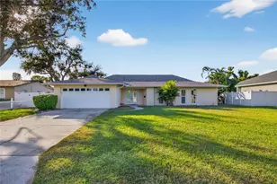 5833 25th St S, Saint Petersburg, FL 33712 - Photo 1