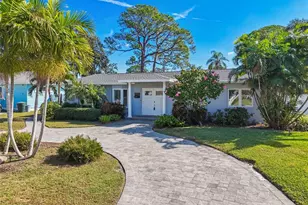 1787 Santa Barbara Dr, Dunedin, FL 34698 - Photo 1