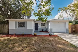 168 Southeast Blvd N, Saint Petersburg, FL 33703 - Photo 1
