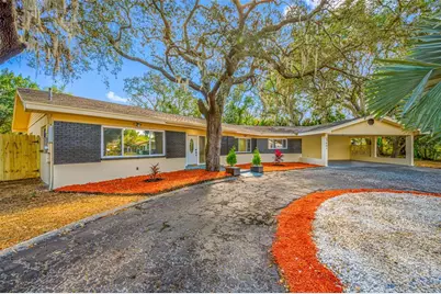 7601 Pine Hill Drive, Tampa, FL 33617 - Photo 1