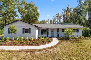 11201 Hidden Valley Dr, Tampa, FL 33618 - Photo 1