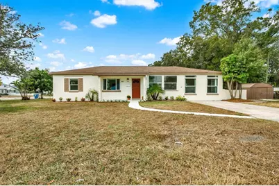 4000 Locust Street NE, Saint Petersburg, FL 33703 - Photo 1